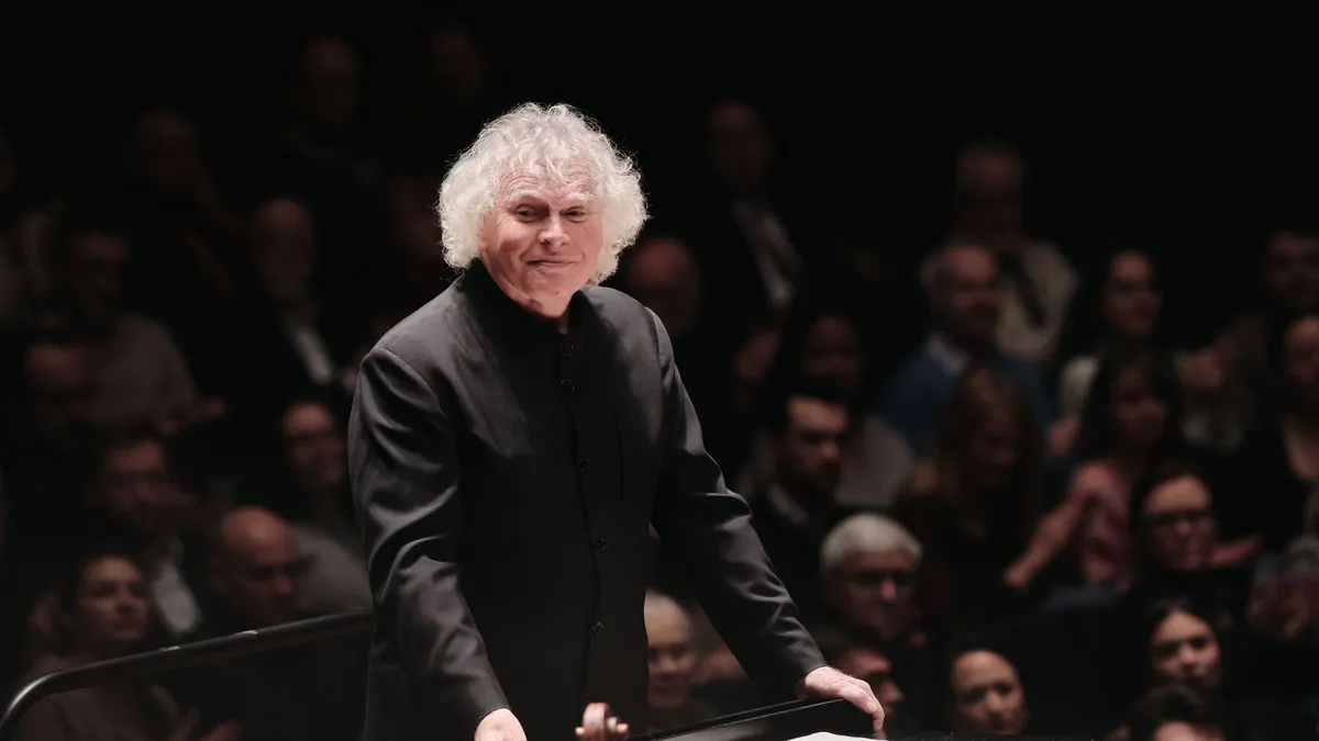 Sir Simon Rattle et le London Symphony Orchestra en concert près de la Gaume